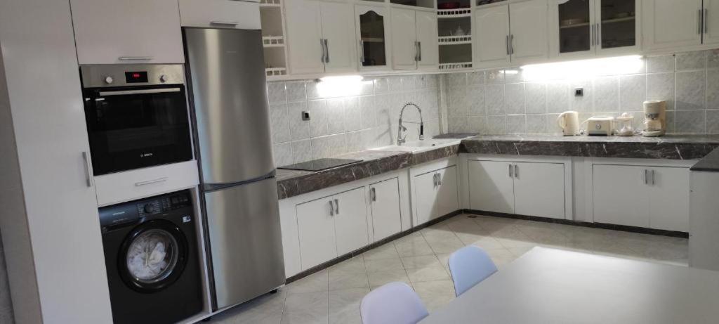 Appartements Nia Confort, Plein Centre Ville, Avec Terrasse فاس المظهر الخارجي الصورة